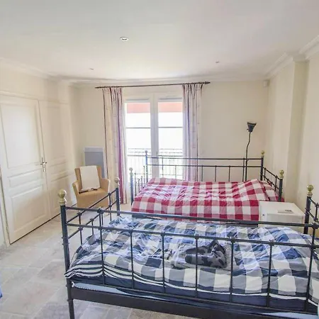 In Antheor With Private Swimming Pool Villa Saint-Raphael (Var)